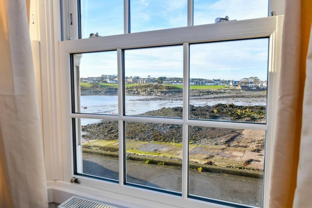 3 Bedroom Townhouse Right On The Harbour Isle of Whithorn Ngoại thất bức ảnh