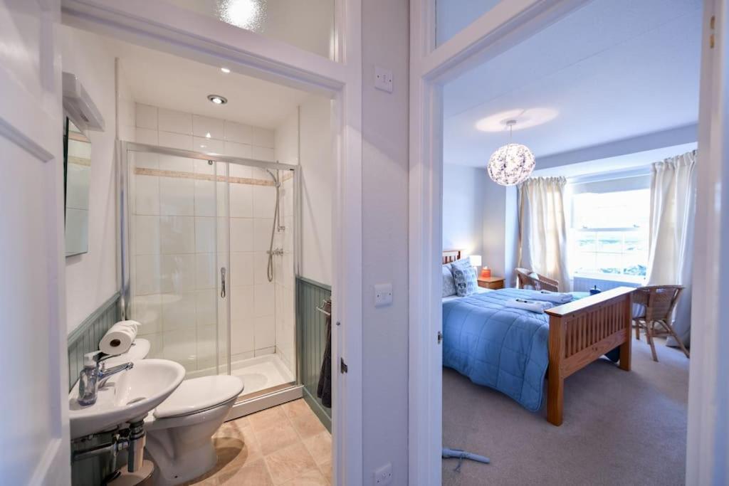 3 Bedroom Townhouse Right On The Harbour Isle of Whithorn Ngoại thất bức ảnh